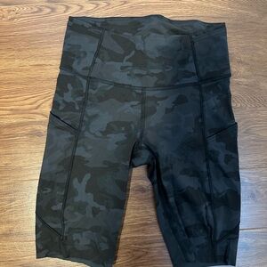 lululemon athletica Black Camo fast and free 8’ shorts
